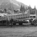 RhB Wuhrsteintransporte - Partnerschaft Schiene-Strasse links RhB-Produktmanager Wiro Capol rechts Geschaeftsinhaber Arturo Pirovino